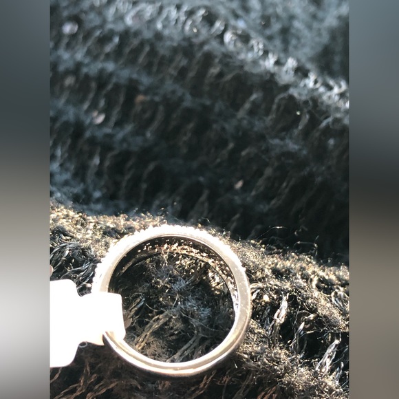 Austrian Crystal Silver Tone Ring - Picture 6 of 10